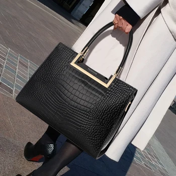 Нова модерна естествена кожа дамска чанта с крокодил модел напреднали гъвкави едно рамо Crossbody телешка чанта