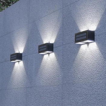 Външна слънчева стенна лампа водоустойчива 2PCS слънчеви светлини на открито за градински балкон 1-ва предавка топла светлина 2-ра предавка бяла светлина