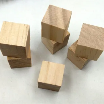  100pcs / lot 20mm размер естествен дървен квадрат мини куб разкрасяване за деца деца DIY занаят