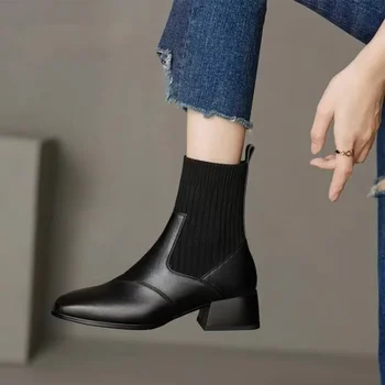 Ретро квадратни пръсти плетени еластични ботуши дамски обувки в средата на петата мода къси ботуши приплъзване дебел ток модерни ботуши британски стил обувки